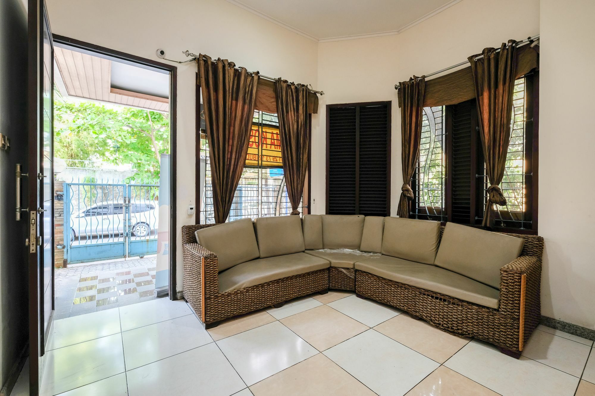 Reddoorz Plus Near Simpang Lima Semarang Extérieur photo